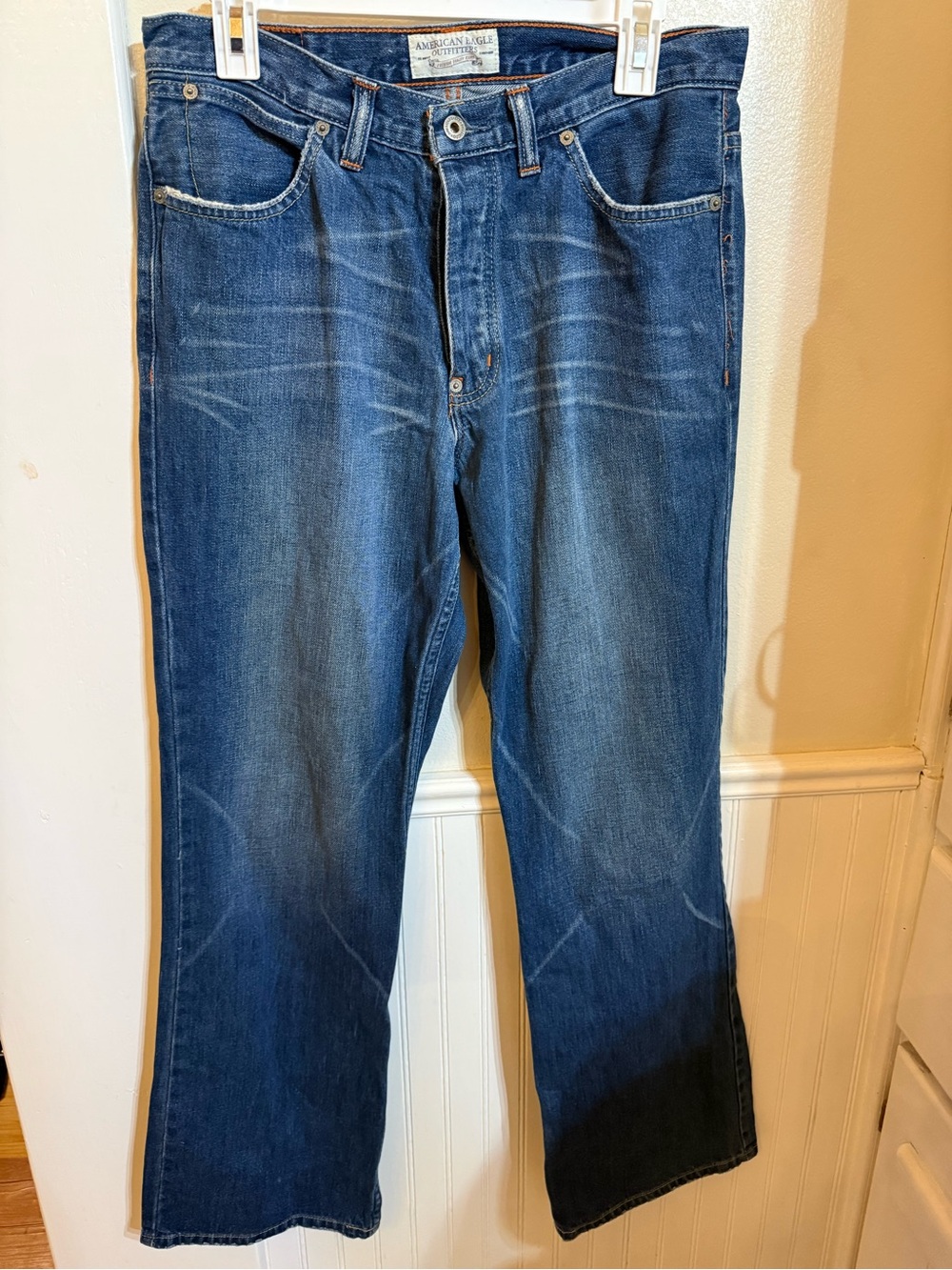 American Eagle Outfitters women’s  Blue Straight-Leg Jeans